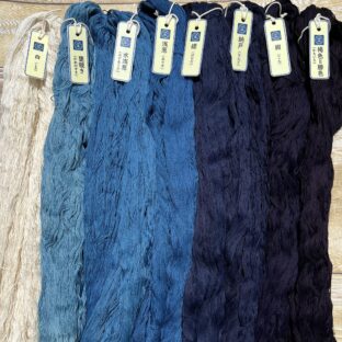 藍の糸染め七変化